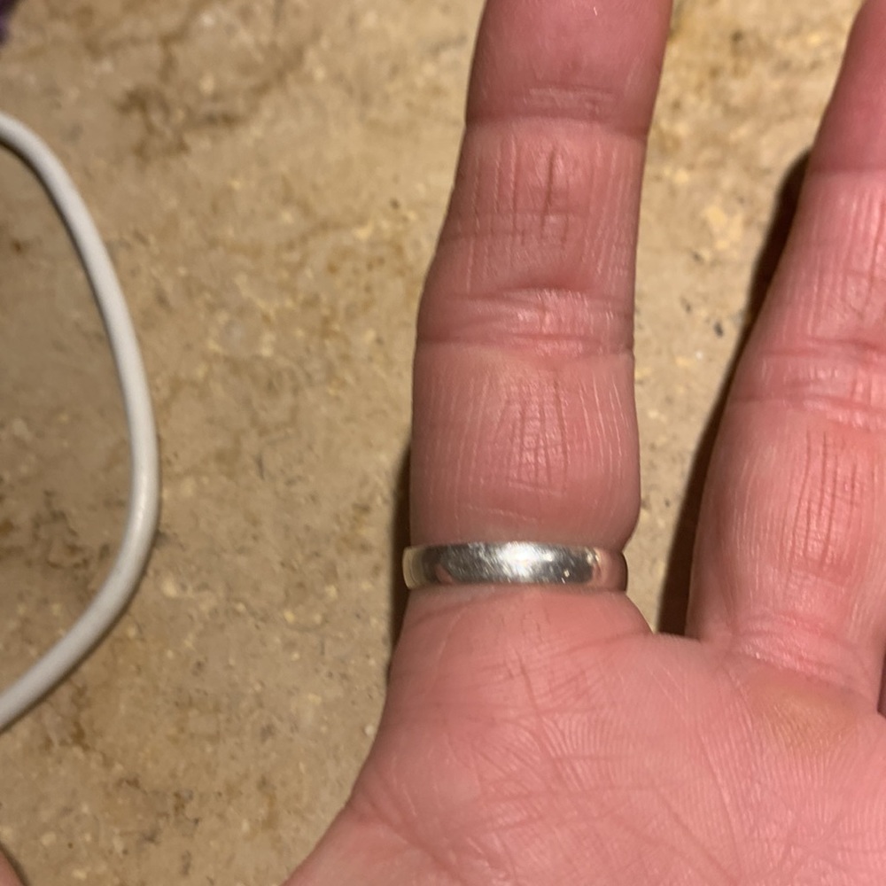 Ring - Picture 3 of 6